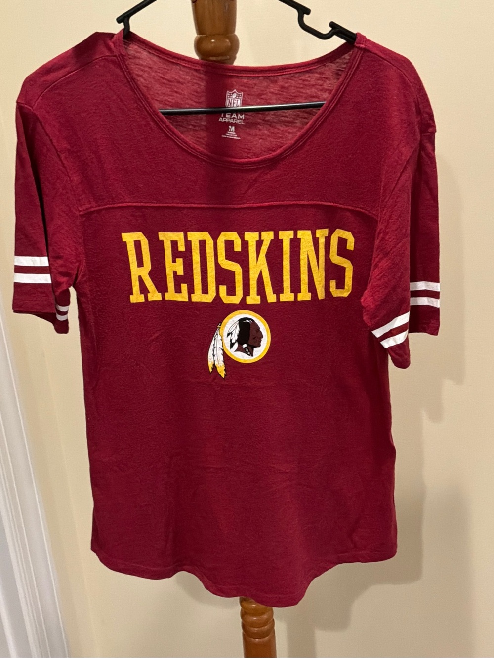 Team Apparel women’s soft short sleeve tee REDSKINS size Medium vintage